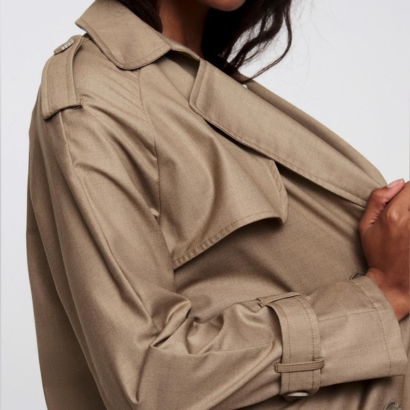 Lioness Trencherous Long Coat | Beige - Picture 2 of 5